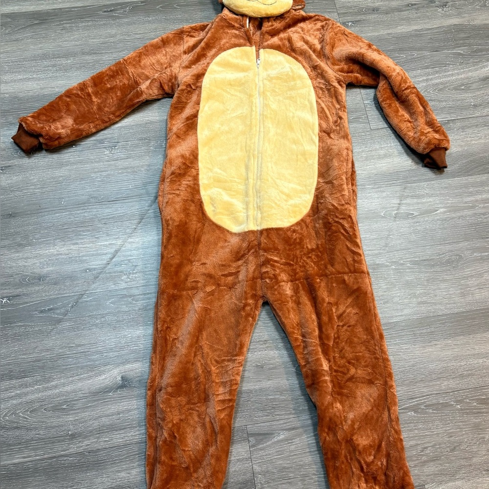 Source Unknown Brown and Tan Kids Pajama Set